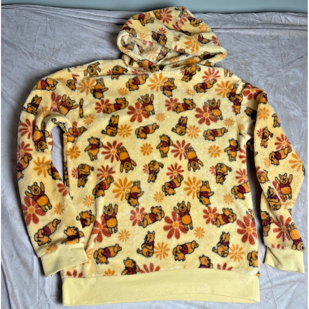 Disney Junior Winnie the Pooh Graphic Velour Hoodie size xs